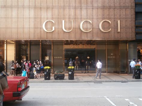 Gucci Canton Road